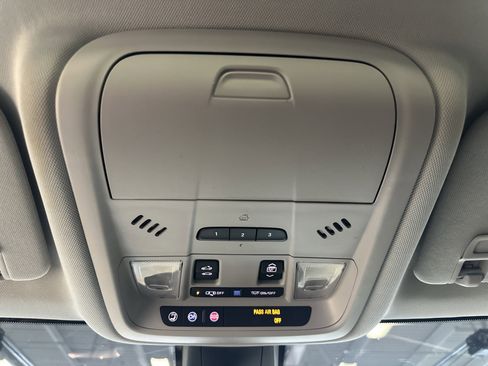 Used 2019 Chevrolet Blazer LT w/ Sun and Wheels Package image 39