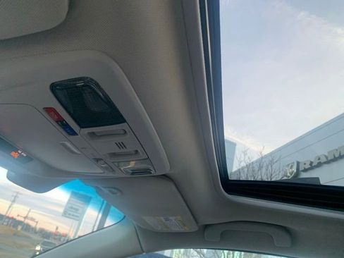 Used 2018 Subaru Outback 2.5i Limited image 22