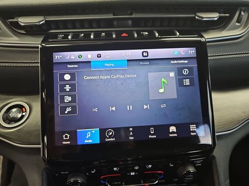 Used 2024 Jeep Grand Cherokee L Limited w/ Luxury Tech Group II AWD/4WD image 22