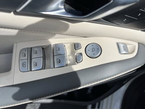 Used 2023 BMW X7 xDrive40i w/ Executive Package AWD/4WD image 15