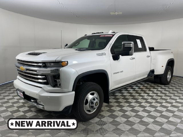 Used 2022 Chevrolet Silverado 3500 High Country w/ Safety Package II AWD/4WD image 1