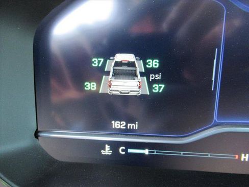 Used 2024 Chevrolet Silverado 1500 ZR2 w/ Technology Package image 33