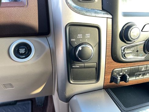 Used 2017 RAM 2500 Laramie image 23