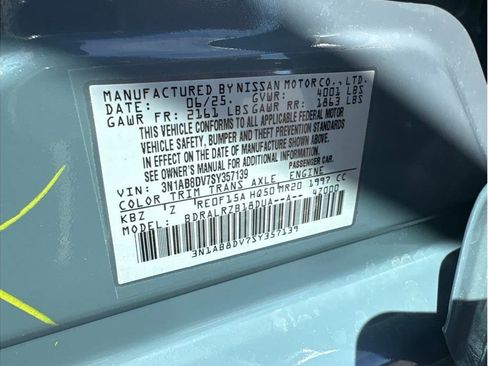Used 2025 Nissan Sentra SR FWD image 10