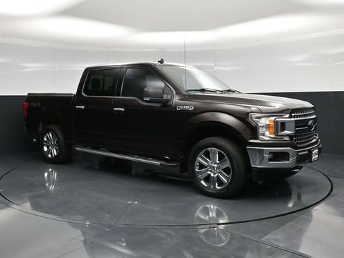 Used 2018 Ford F150 XLT w/ Equipment Group 302A Luxury AWD/4WD image 3