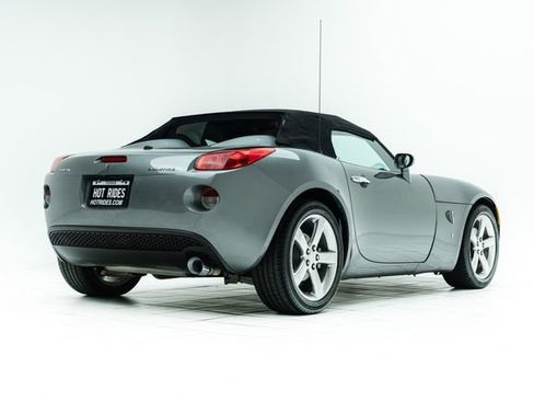 Used 2007 Pontiac Solstice Roadster w/ Premium Package image 12