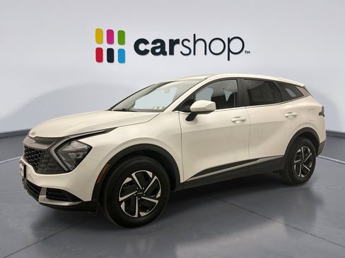 Used 2023 Kia Sportage LX image 1