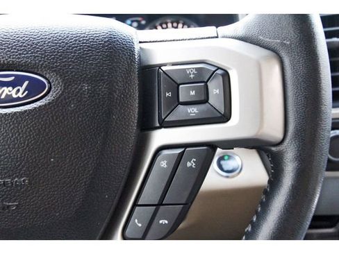 Used 2017 Ford F150 Lariat w/ Equipment Group 502A Luxury AWD/4WD image 18