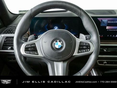 Used 2024 BMW X7 xDrive40i w/ M Sport Package AWD/4WD image 10