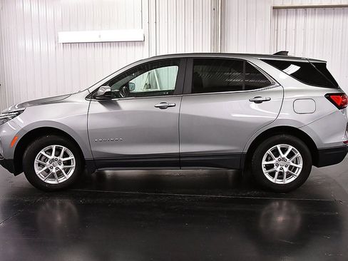Used 2023 Chevrolet Equinox LT image 4