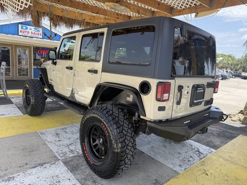 Used 2017 Jeep Wrangler Unlimited Sport w/ Quick Order Package 24S AWD/4WD image 6