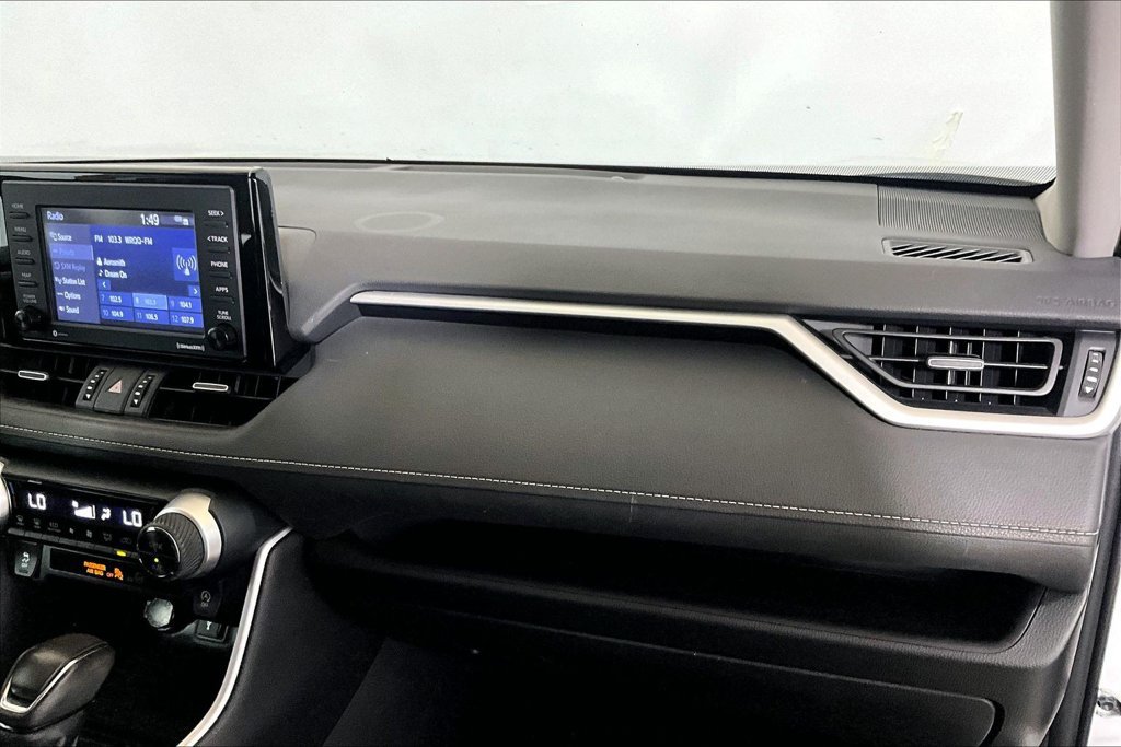 Used 2020 Toyota RAV4 XLE Premium FWD image 12