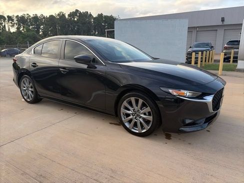 Used 2022 MAZDA MAZDA3 s FWD image 1