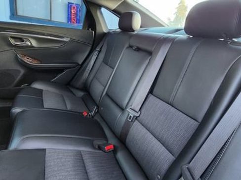 Used 2014 Chevrolet Impala LT FWD image 10
