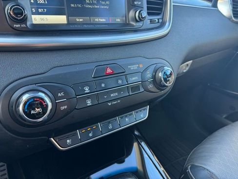 Used 2016 Kia Sorento SX w/ SXL Technology Package image 19