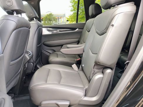 Used 2024 Cadillac XT6 Premium Luxury w/ LPO, Floor Liner Package AWD/4WD image 38