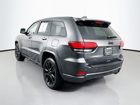 Used 2018 Jeep Grand Cherokee Altitude AWD/4WD image 5