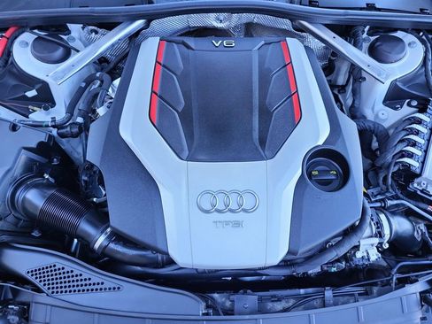 Used 2019 Audi S4 Premium Plus w/ Premium Plus Package image 16