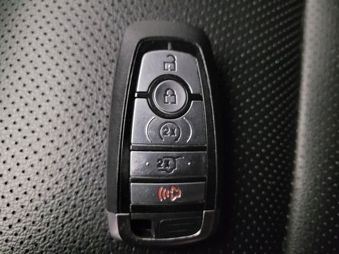 Used 2022 Ford Escape SEL AWD/4WD image 32
