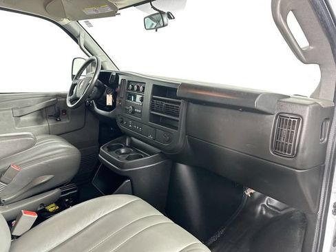 Used 2022 Chevrolet Express 2500 w/ Driver Convenience Package RWD image 27