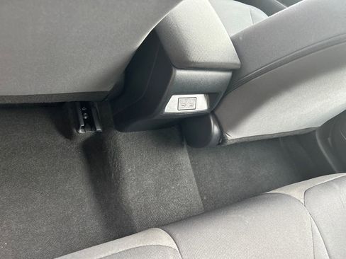 Used 2023 Toyota Corolla LE image 21