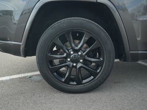 Used 2020 Jeep Grand Cherokee Altitude image 40