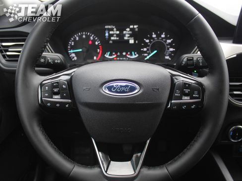 Used 2022 Ford Escape SEL image 14