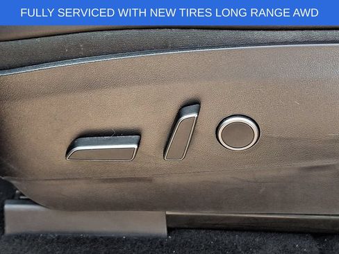 Used 2021 Tesla Model Y Long Range AWD/4WD image 26