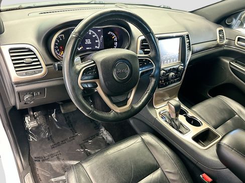 Used 2017 Jeep Grand Cherokee Limited w/ Trailer Tow Group IV image 7