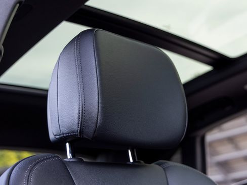 Certified 2025 Porsche Macan image 54