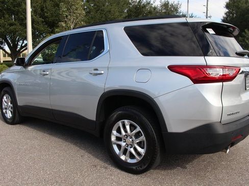 Used 2020 Chevrolet Traverse LT image 5