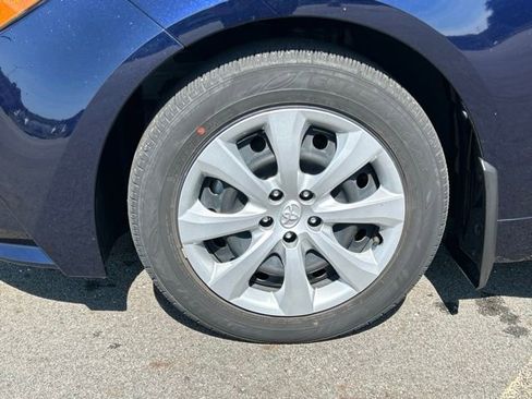Used 2023 Toyota Corolla LE w/ Carpet Mat Package (TMS) AWD/4WD image 11