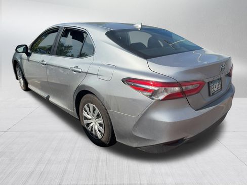 Certified 2019 Toyota Camry LE FWD image 4