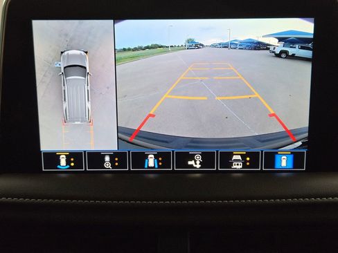 Used 2021 Chevrolet Tahoe High Country image 13