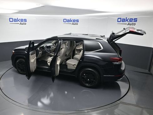 Used 2024 Volkswagen Atlas SEL Premium R-Line AWD/4WD image 63