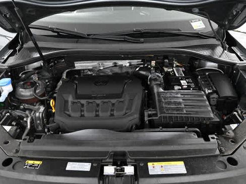 Used 2023 Volkswagen Tiguan SE w/ Panoramic Sunroof Package image 29