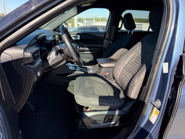 Used 2020 Ford Explorer XLT AWD/4WD image 16