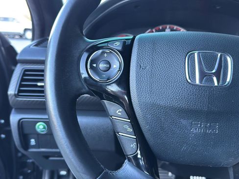 Used 2017 Honda Accord Sport image 18