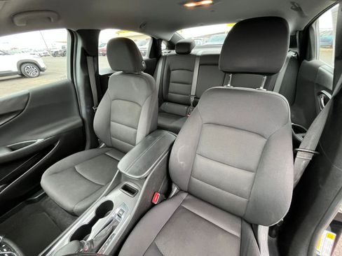 Used 2024 Chevrolet Malibu LT image 37