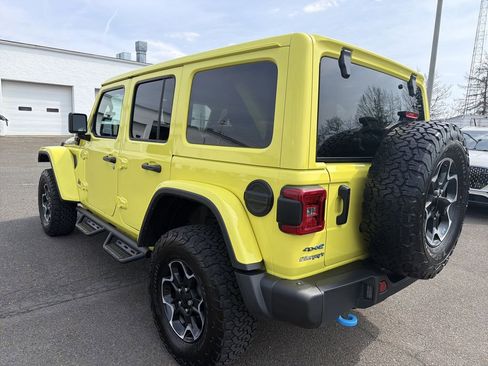 Used 2023 Jeep Wrangler Unlimited Rubicon 4xe w/ Dual Top Group AWD/4WD image 3