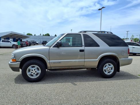 Used 2000 Chevrolet Blazer LS w/ LS Preferred Equipment Group AWD/4WD image 8