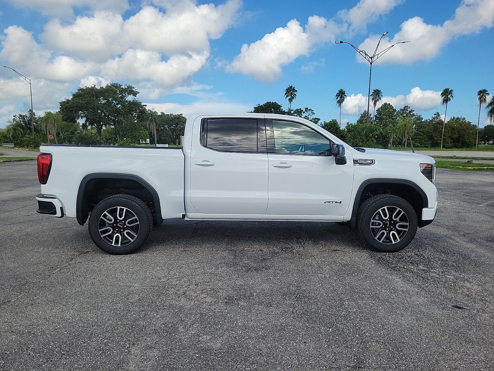 New 2026 GMC Sierra 1500 AT4 w/ Technology Package AWD/4WD image 4