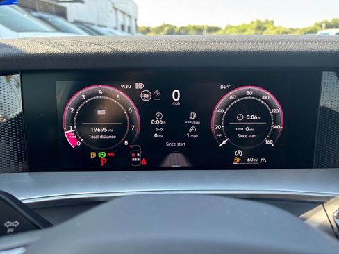 Used 2026 Volkswagen Tiguan SE AWD/4WD image 69