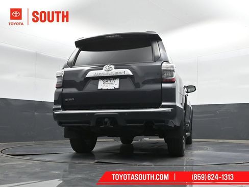 Used 2024 Toyota 4Runner Limited AWD/4WD image 38