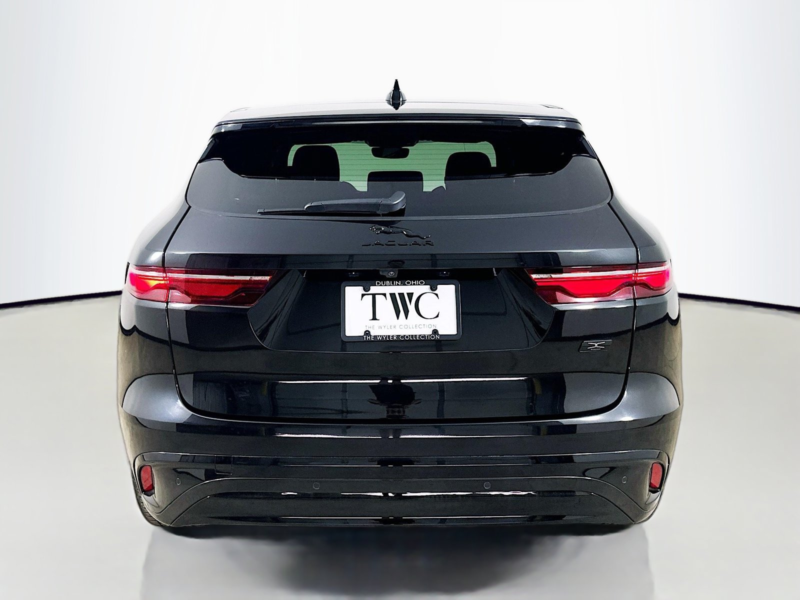 New 2026 Jaguar F-PACE R-Dynamic S AWD/4WD image 6