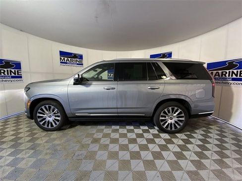 Used 2025 Cadillac Escalade Premium Luxury Platinum image 13