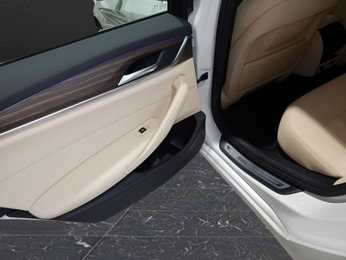 Used 2022 BMW 530i xDrive AWD/4WD image 26