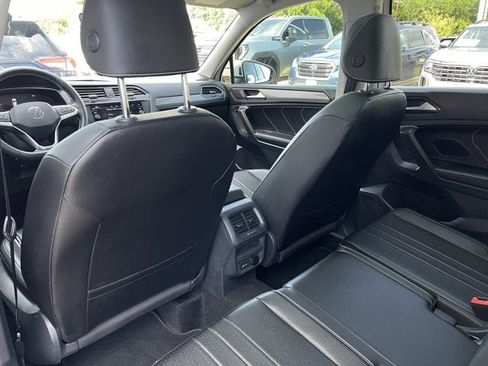 Used 2023 Volkswagen Tiguan SE FWD image 23