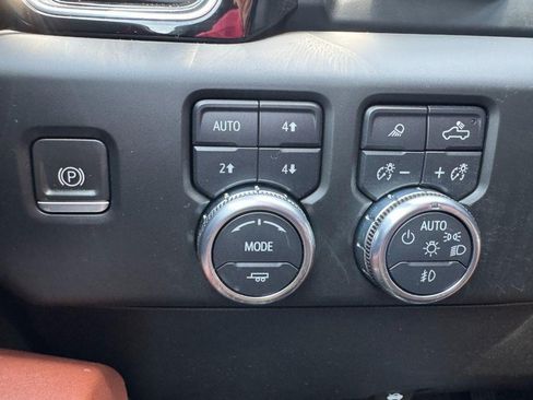 Used 2023 GMC Sierra 1500 Denali Ultimate AWD/4WD image 22