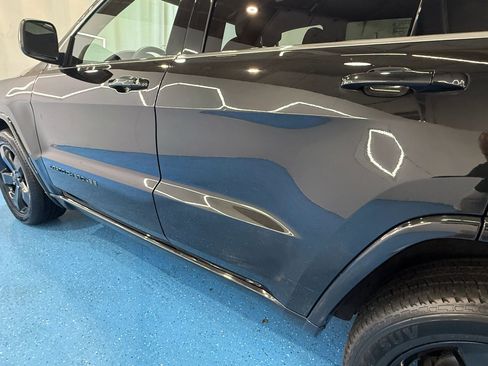 Used 2015 Jeep Grand Cherokee Altitude AWD/4WD image 12